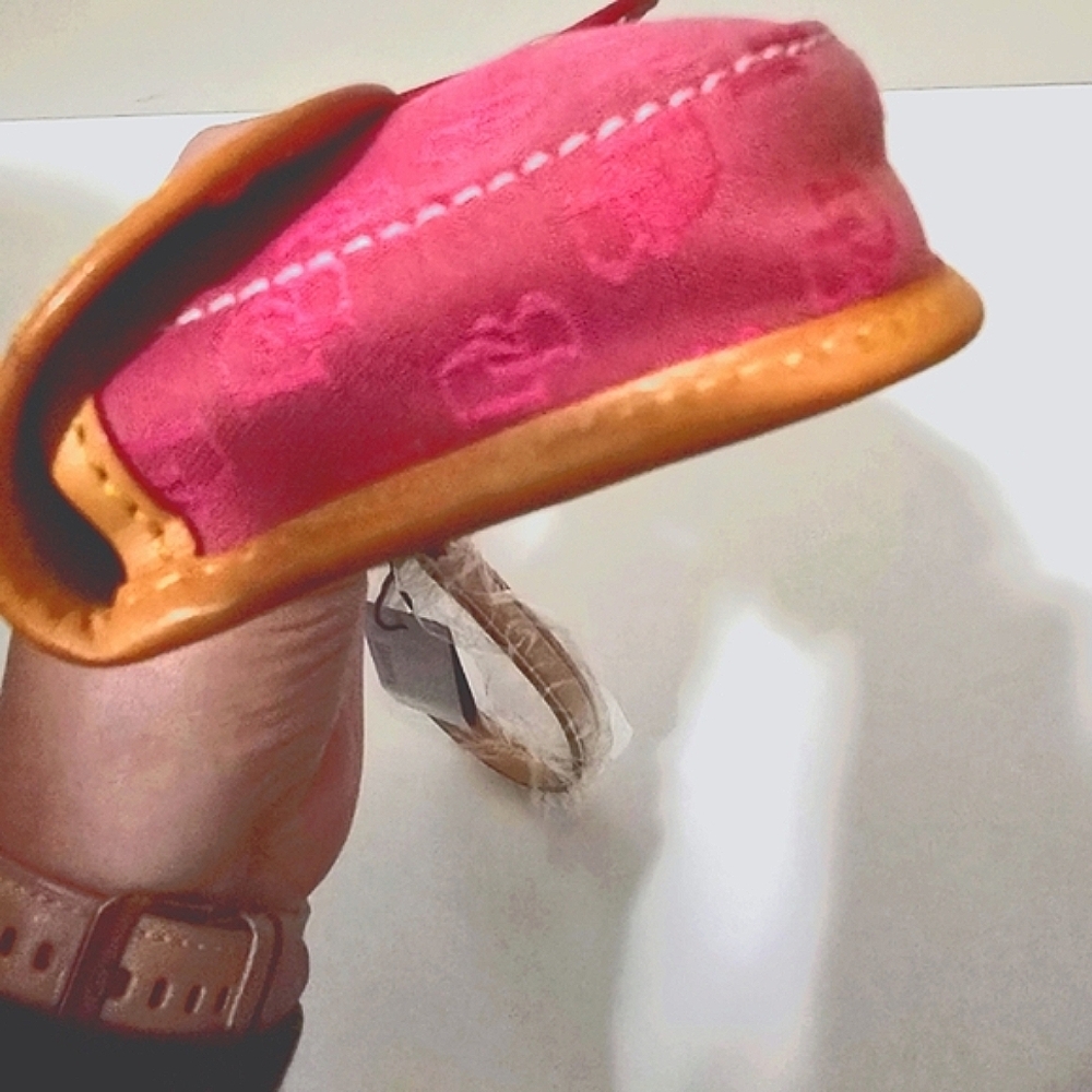 Dooney & BOURKE WRISTLET - Picture 4 of 11
